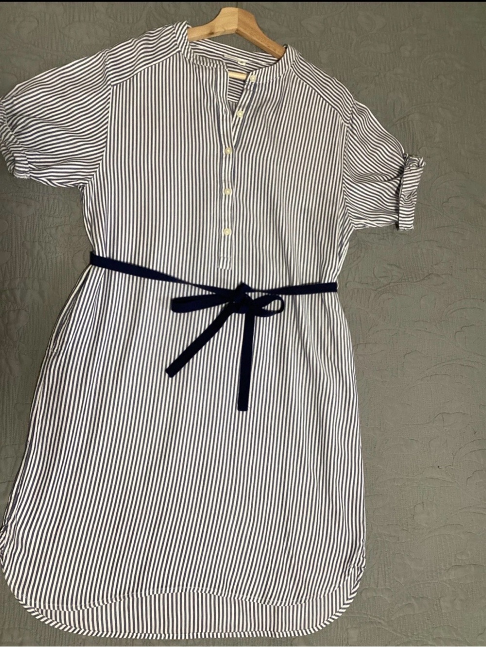 GAP Blue and White Striped Shirt With Pockets